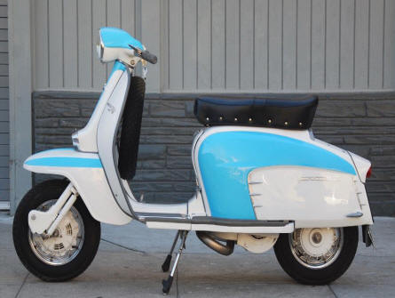 Lambretta TV 175 series 3 in White/Ribbon Blue
