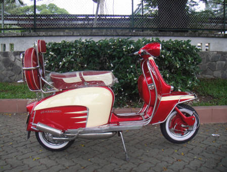 Lambretta LI Special in Red/Ivory